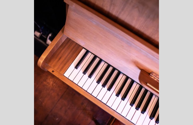 Used Ronisch Satin Teak Upright Piano Trade Price Bargain (SN:A64656) - Image 7